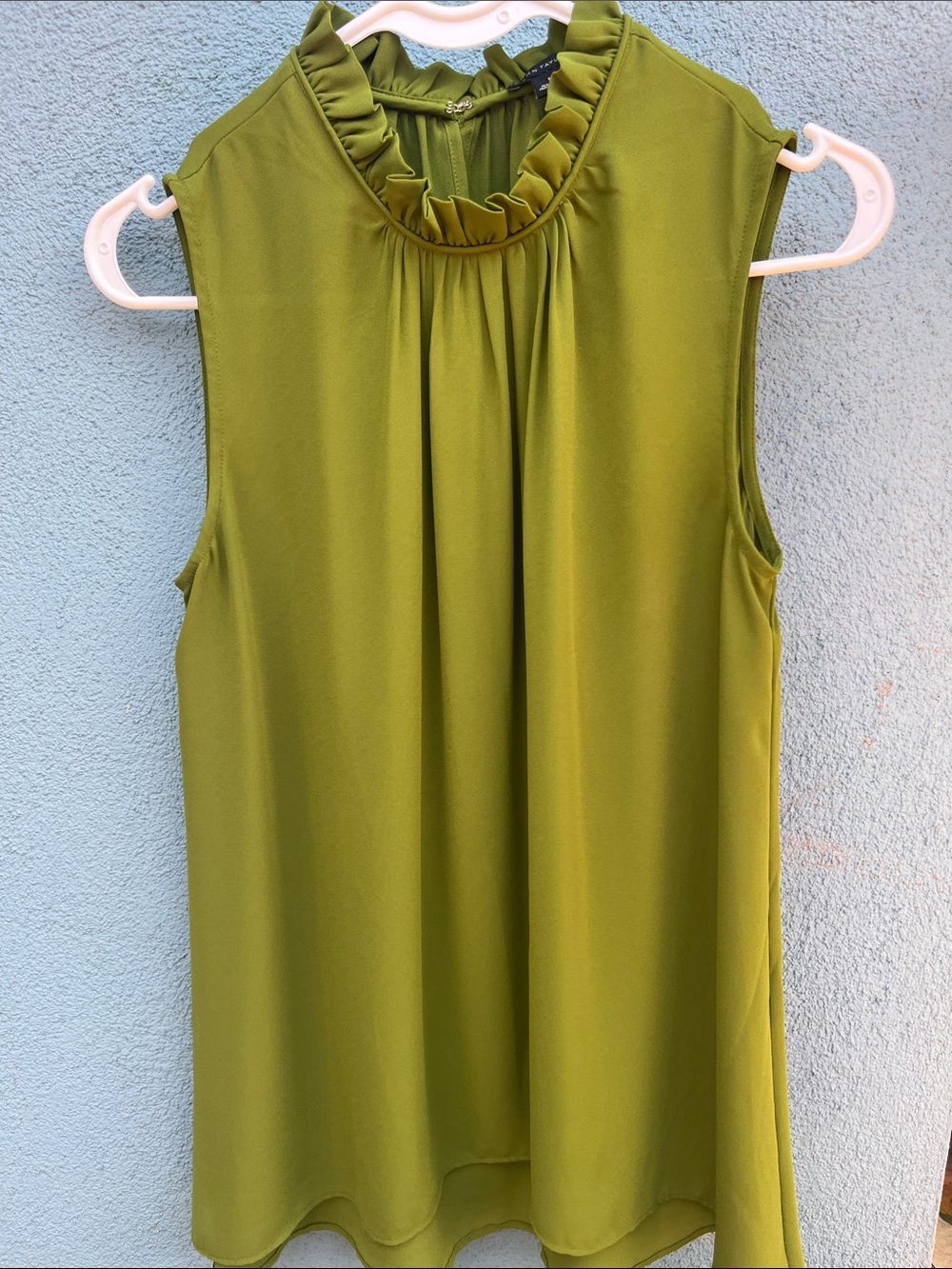 Ann Taylor S Olive Green Sleeveless Blouse